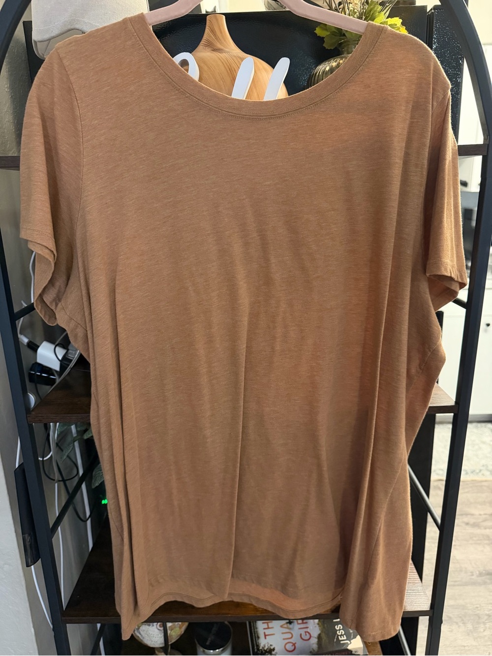 torrid Camel Brown Short Sleeve Tee